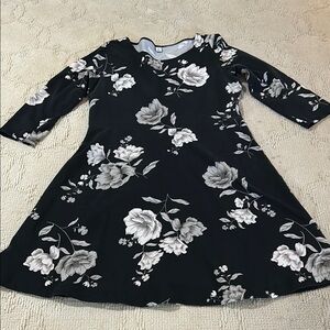 Old Navy Black and White A-Line Dress with 3/4 Sleeves